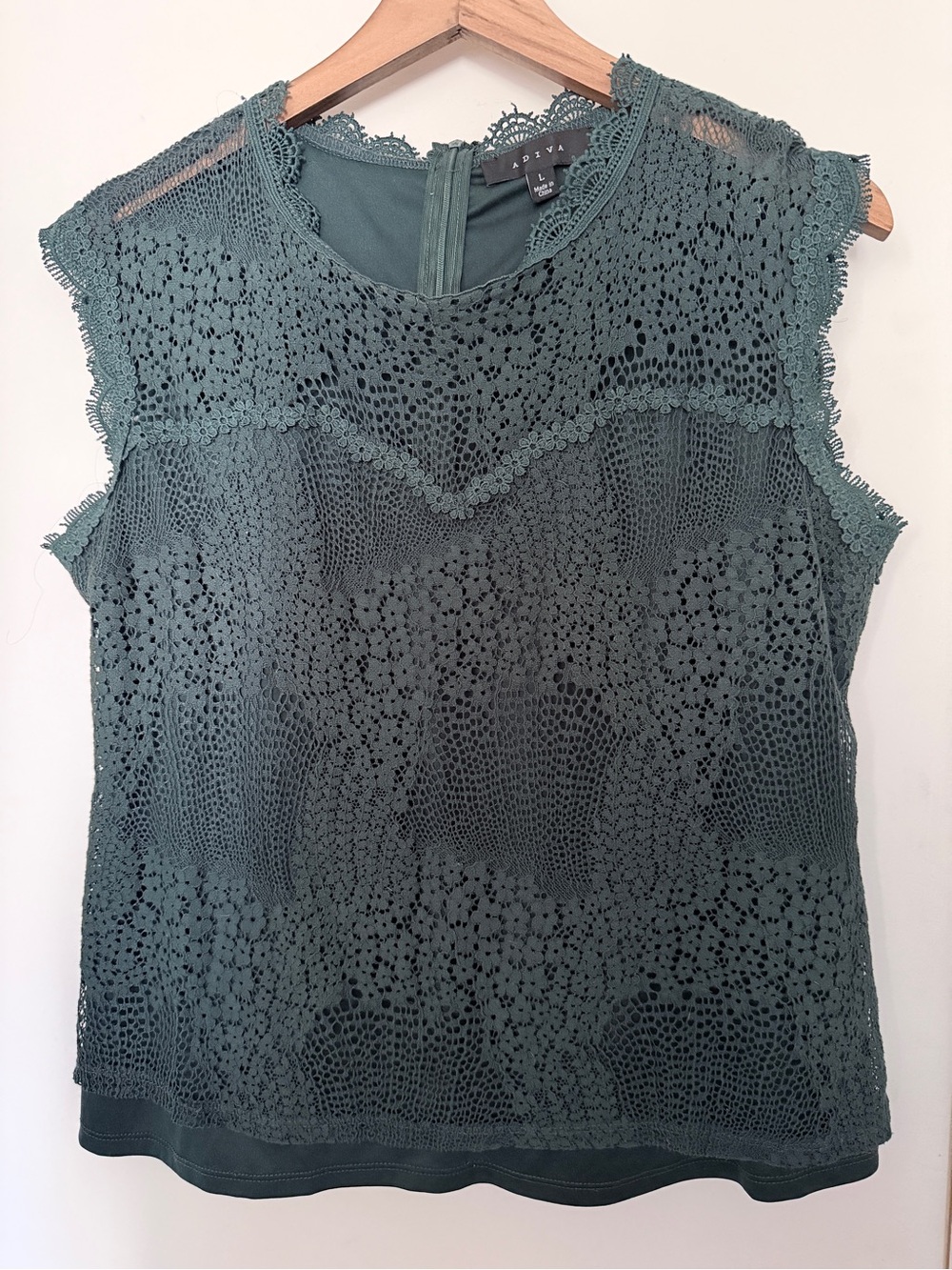 Ava & Viv Green Lace Sleeveless Top size L